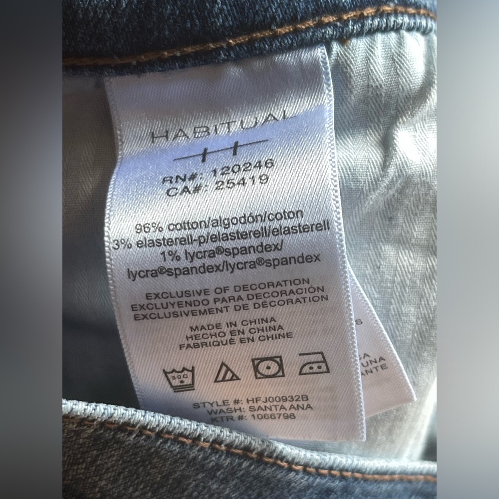 ⚡️Habitual Distress Sz 28 Shorts - Picture 4 of 5